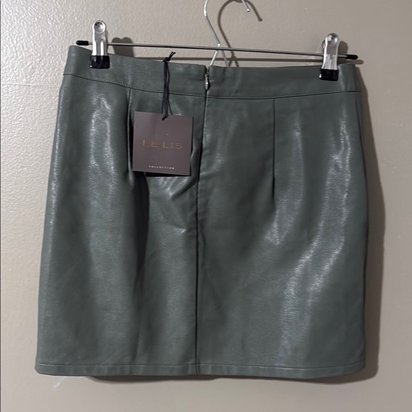Le Lis Green Pencil Mini Skirt for Work - Picture 2 of 5